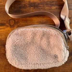 Lululemon Belt Bag Fleece White